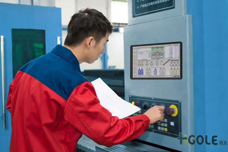 嵌入式工业一体机